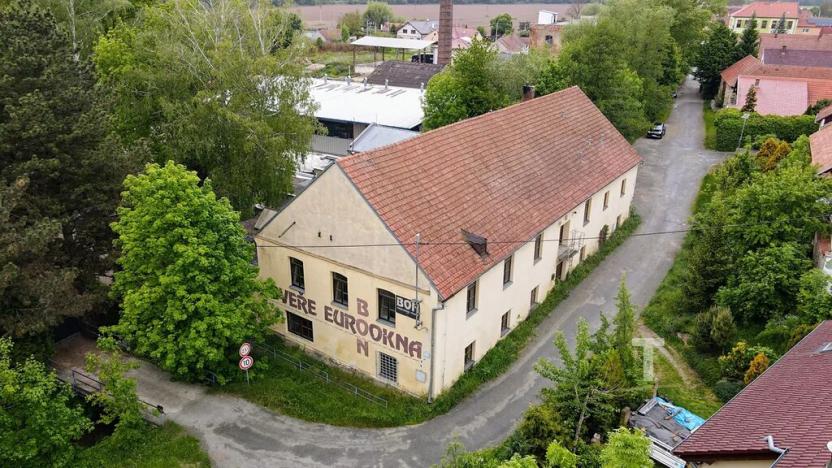 Pronájem komerční nemovitosti, Lhota Rapotina, 1000 m2