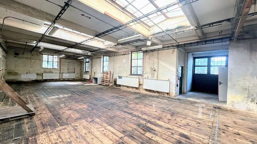 Pronájem komerční nemovitosti, Lhota Rapotina, 1000 m2