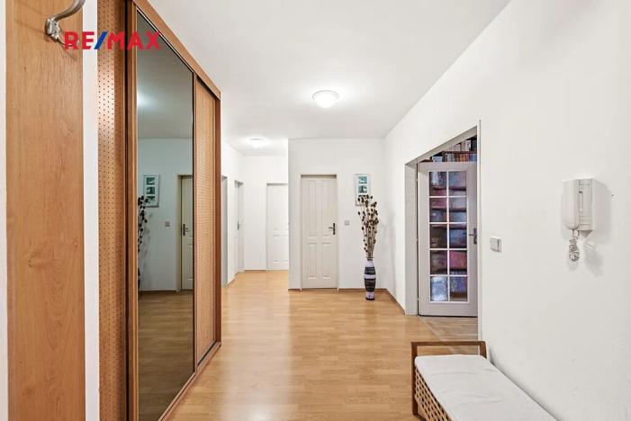 Prodej bytu 3+1, Praha - Libuš, V rohu, 107 m2