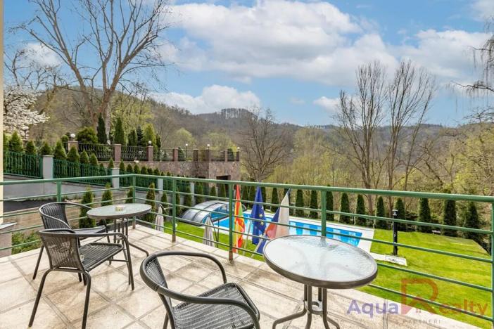 Prodej ubytování, Karlovy Vary, Jarní, 989 m2