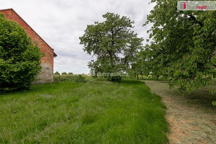 Prodej zahrady, Řepín, 1647 m2
