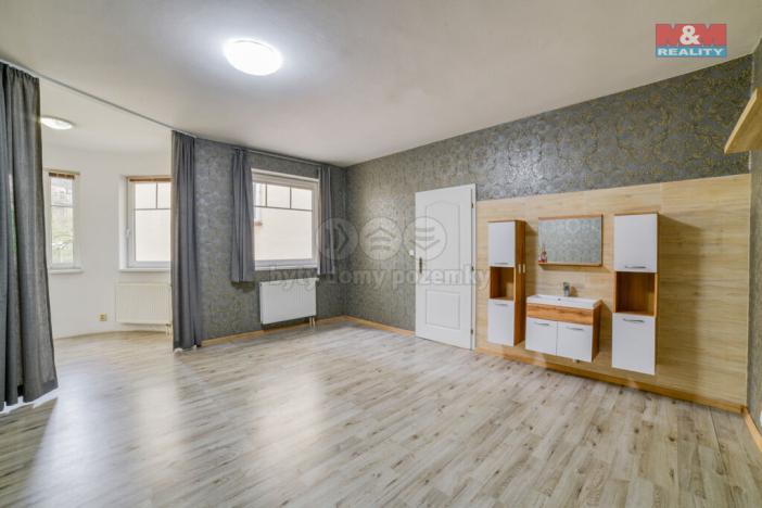 Pronájem obchodního prostoru, Mariánské Lázně, Hlavní třída, 69 m2