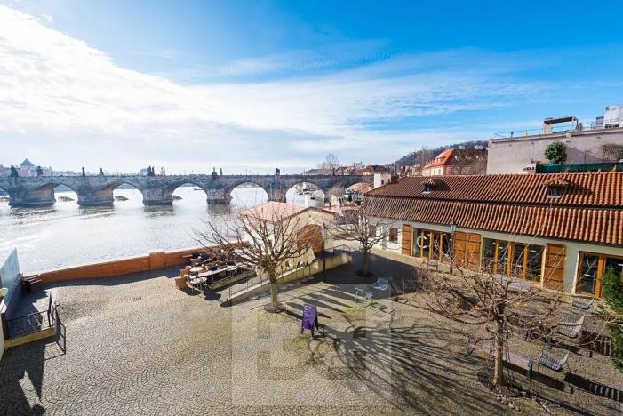 Pronájem bytu 1+kk, Praha - Malá Strana, Cihelná, 47 m2