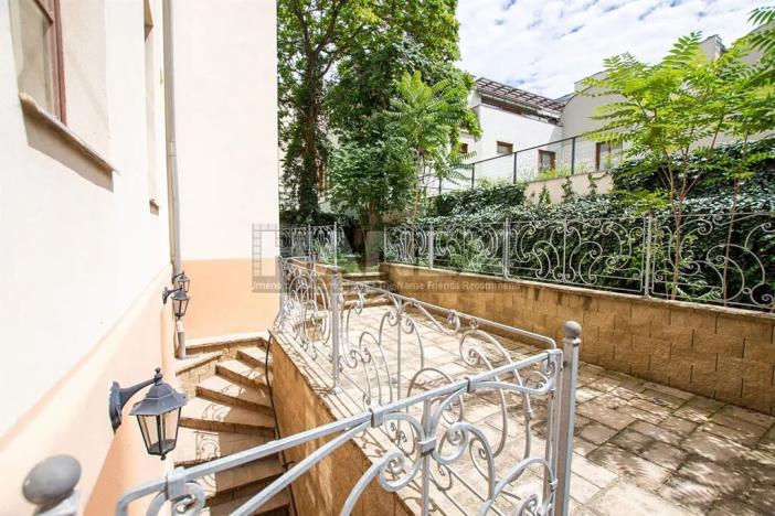 Prodej bytu 4+1, Praha - Vinohrady, Uruguayská, 160 m2