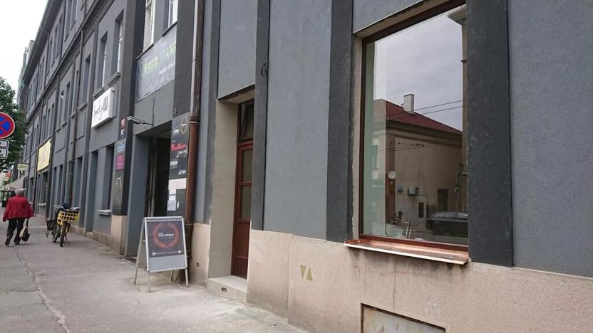 Pronájem obchodního prostoru, Hradec Králové, Pospíšilova, 28 m2