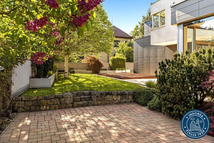 Prodej vily, Praha - Troja, Trojská, 348 m2