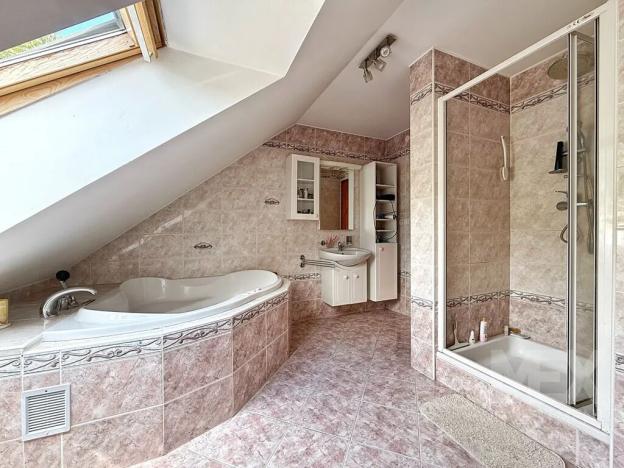 Prodej rodinného domu, Brada-Rybníček, 340 m2