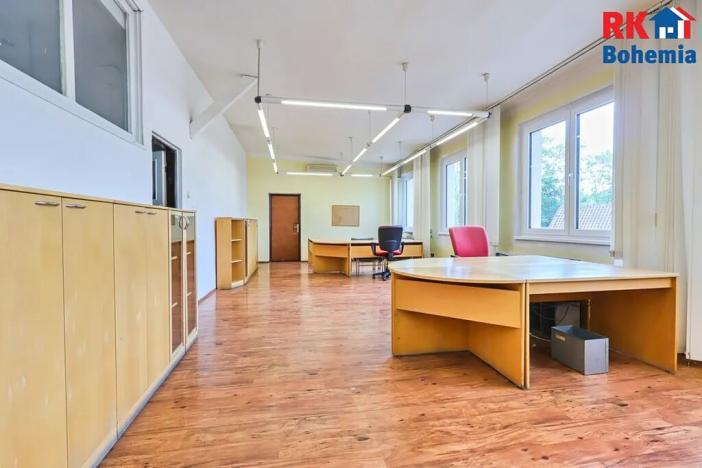 Pronájem kanceláře, Český Brod, Zborovská, 116 m2