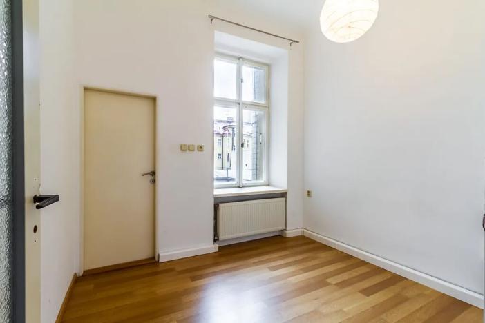 Pronájem bytu 2+1, Praha - Vinohrady, Bělehradská, 39 m2