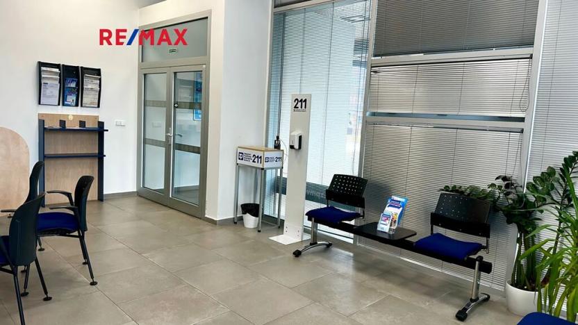 Pronájem kanceláře, Praha - Veleslavín, Na Petřinách, 68 m2