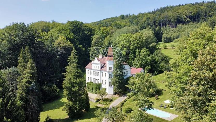 Prodej vily, Cvikov, 1300 m2