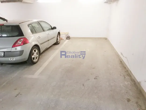 Prodej garážového stání, Černošice, Dobřichovická, 14 m2