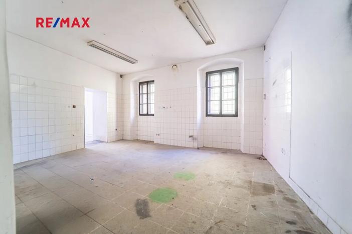 Prodej rodinného domu, Týnec nad Labem, Masarykovo náměstí, 142 m2