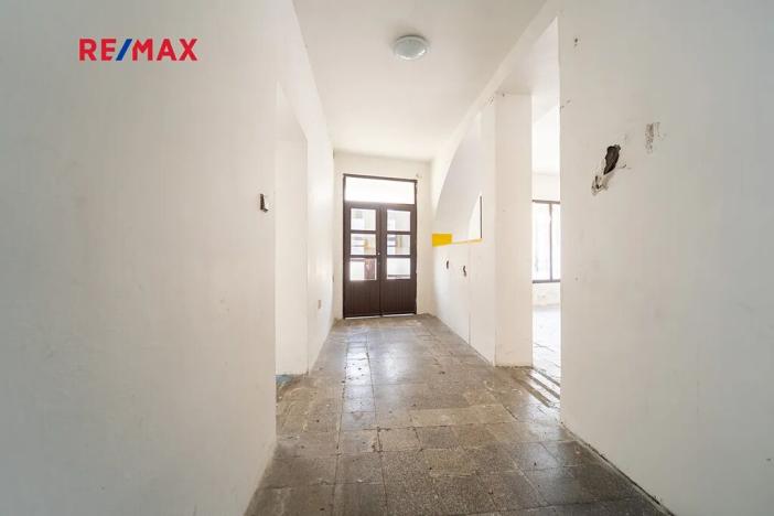 Prodej rodinného domu, Týnec nad Labem, Masarykovo náměstí, 142 m2