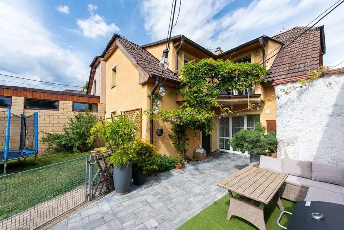 Prodej rodinného domu, Vinařice, II. ulice, 220 m2