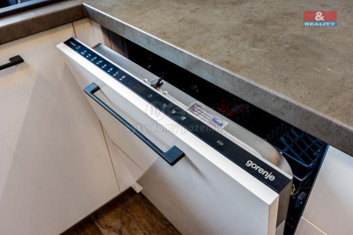 Prodej rodinného domu, Hrabyně, 188 m2