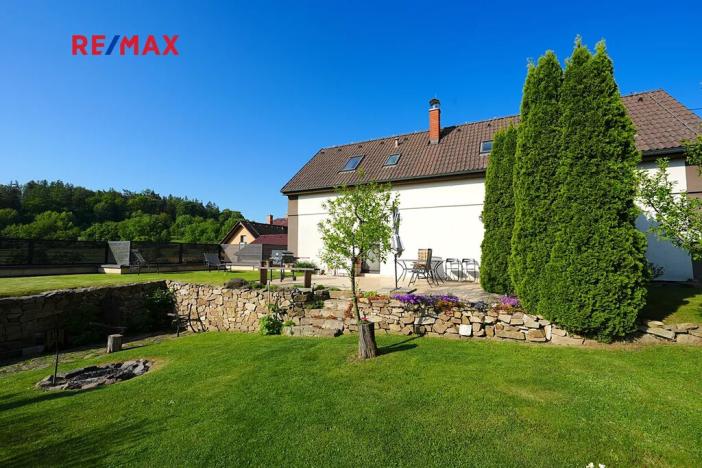 Prodej rodinného domu, Lomnice, 298 m2