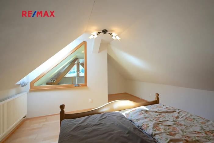 Prodej rodinného domu, Lomnice, 298 m2