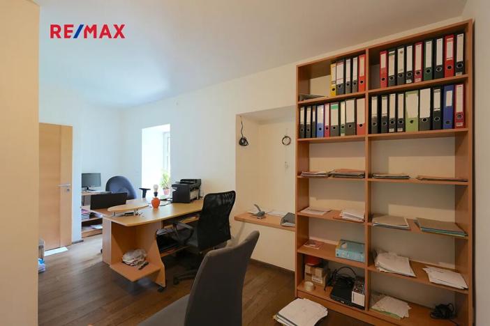 Prodej rodinného domu, Lomnice, 298 m2