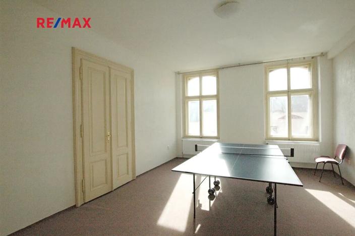 Prodej obchodního prostoru, Hostouň, Chodské náměstí, 499 m2