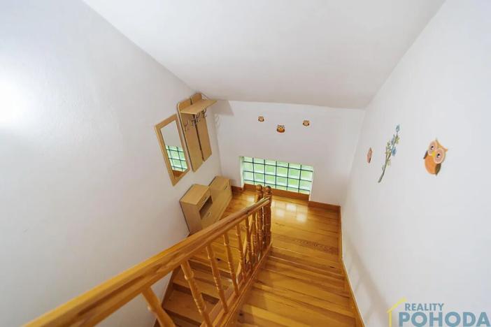 Prodej rodinného domu, Klešice, 365 m2