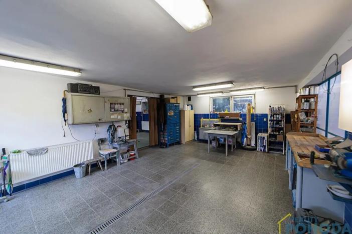 Prodej rodinného domu, Klešice, 365 m2