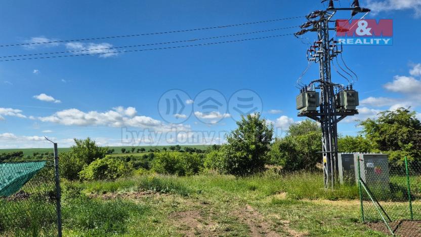 Prodej pozemku pro bydlení, Hrušovany, 30076 m2