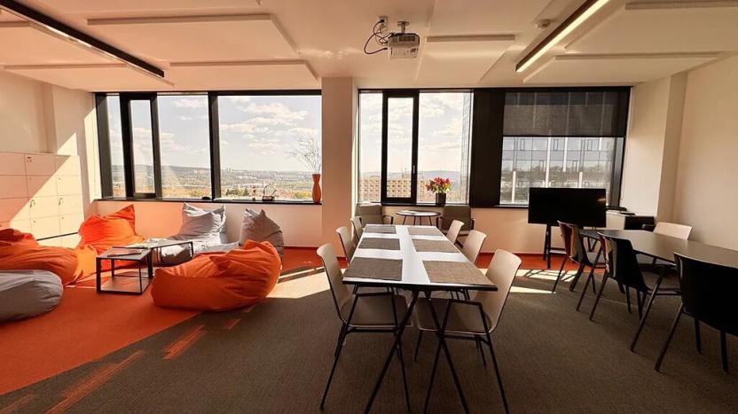 Pronájem kanceláře, Brno, Šumavská, 490 m2