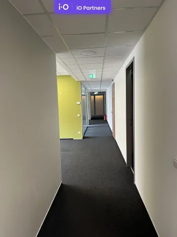 Pronájem kanceláře, Praha - Smíchov, Plzeňská, 356 m2