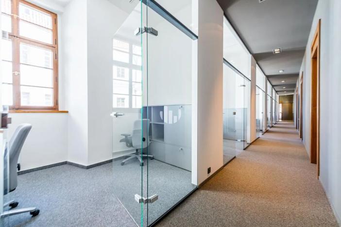 Pronájem kanceláře, Praha - Staré Město, Husova, 168 m2