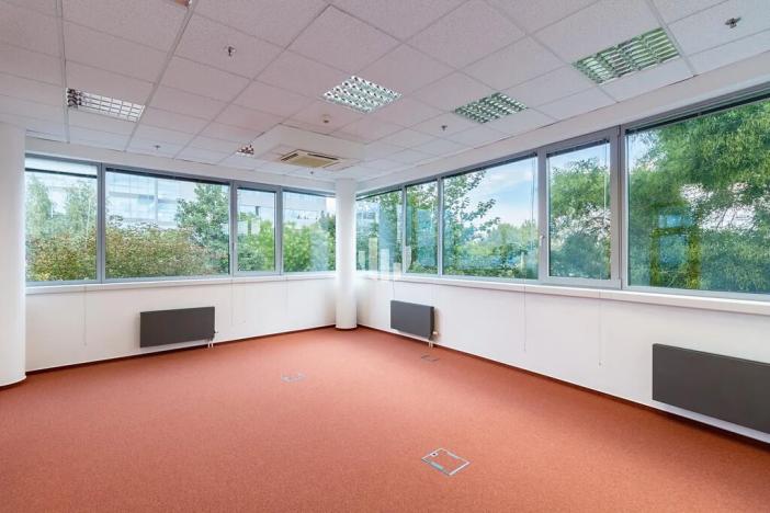 Pronájem kanceláře, Praha - Holešovice, Jankovcova, 478 m2