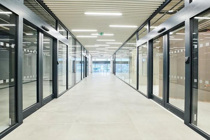 Pronájem obchodního prostoru, Praha - Vysočany, Poděbradská, 192 m2