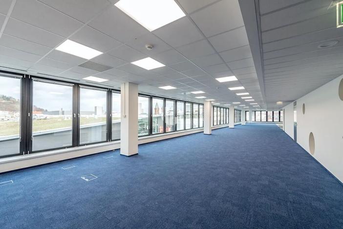 Pronájem kanceláře, Praha - Smíchov, Radlická, 379 m2