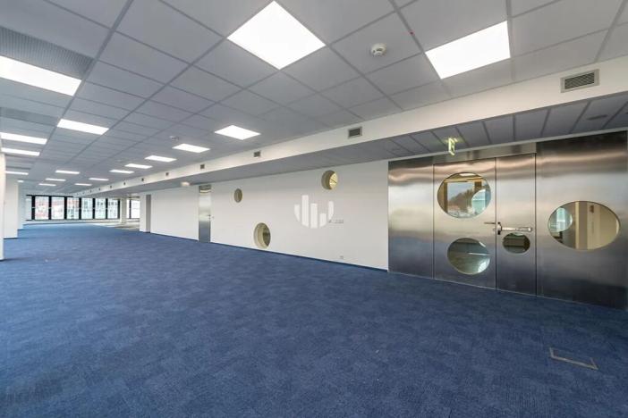 Pronájem kanceláře, Praha - Smíchov, Radlická, 379 m2