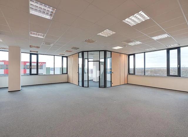 Pronájem kanceláře, Praha - Horní Počernice, Sezemická, 132 m2