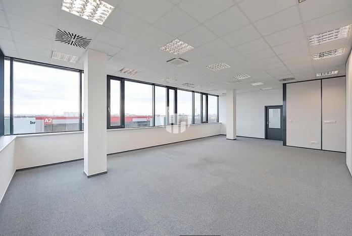 Pronájem obchodního prostoru, Praha - Horní Počernice, Sezemická, 132 m2