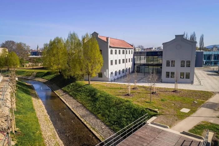 Pronájem kanceláře, Brno, Škrobárenská, 1172 m2