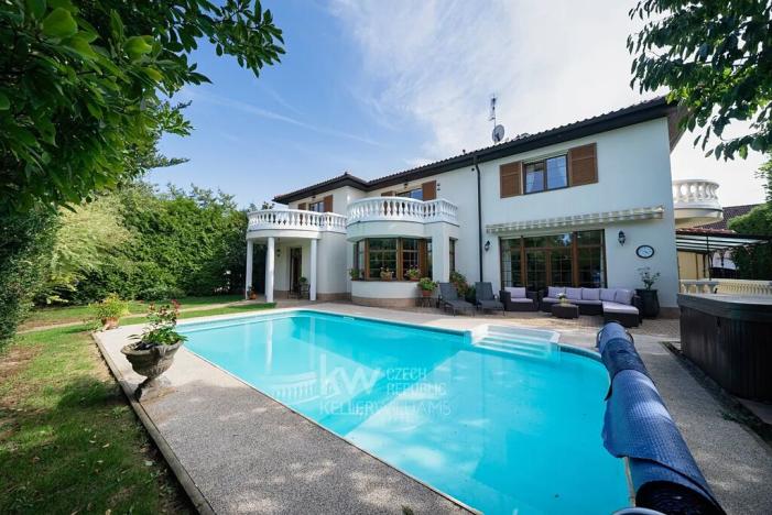 Prodej rodinného domu, Horoměřice, Za Špejcharem, 458 m2