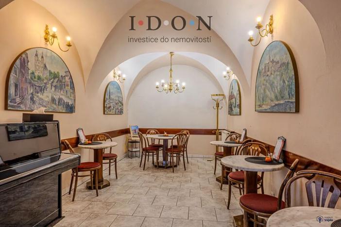 Prodej rodinného domu, Frýdek-Místek, Zámecké nám., 450 m2