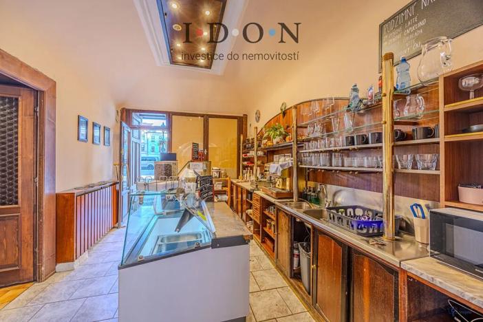 Prodej rodinného domu, Frýdek-Místek, Zámecké nám., 450 m2