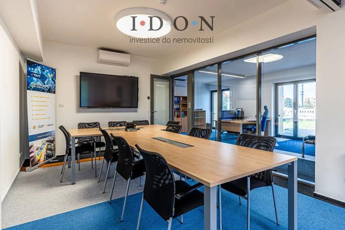 Pronájem kanceláře, Frýdek-Místek, Riegrova, 212 m2