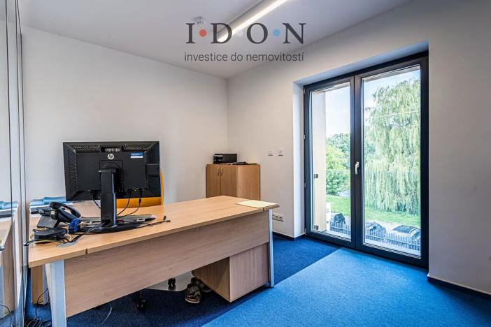 Pronájem kanceláře, Frýdek-Místek, Riegrova, 212 m2
