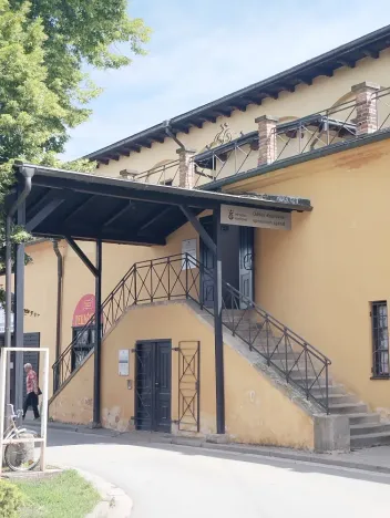 Pronájem komerční nemovitosti, Hradec Králové, Československé armády, 1 m2