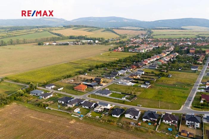 Prodej rodinného domu, Bánov, 197 m2