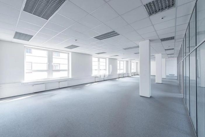 Pronájem kanceláře, Praha - Karlín, Sokolovská, 554 m2