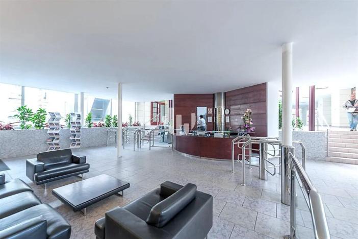 Pronájem kanceláře, Praha - Karlín, Sokolovská, 290 m2