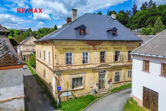 Prodej vícegeneračního domu, Úterý, 677 m2