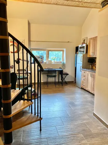 Pronájem bytu 2+kk, Praha - Košíře, Vrchlického, 42 m2