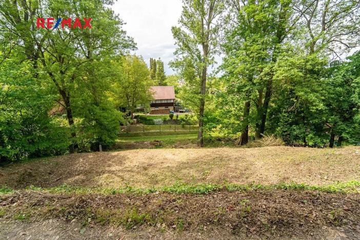 Prodej pozemku pro bydlení, Mezouň, 1053 m2