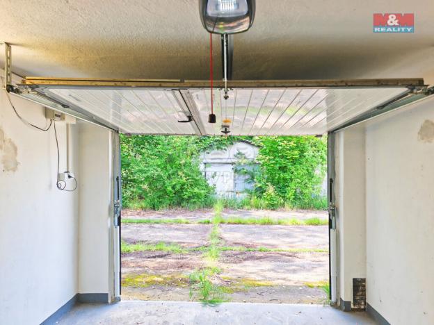 Prodej garáže, Hradec Králové - Pouchov, 17 m2